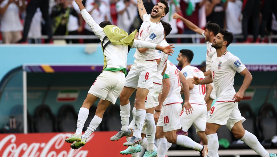 Irán consiguió su merecido premio en los descuentos de emocionante partido ante Gales