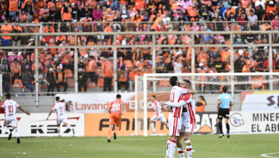 Copiapó aplastó a Cobreloa y consumó el primer ascenso en su historia