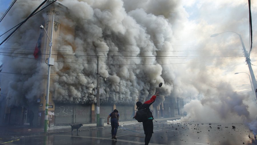 Suprema ordena al Fisco a indemnizar con $80 millones a familia de trabajador municipal muerto en incendio intencional en Valparaíso