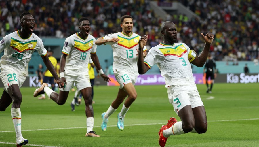 Senegal avanza a octavos de final del Mundial tras vencer y eliminar a Ecuador en vibrante partido
