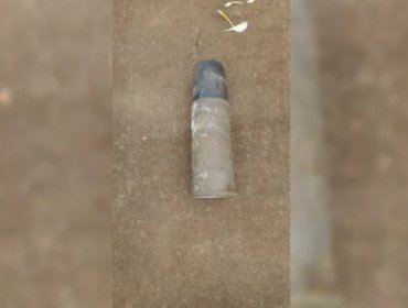 Un proyectil de guerra activo fue encontrado en patio de una vivienda en Reñaca: Carabineros afirma que "pudo haber explotado"