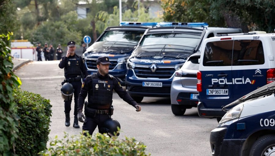 Un trabajador herido deja la explosión de una carta bomba en la embajada de Ucrania en Madrid
