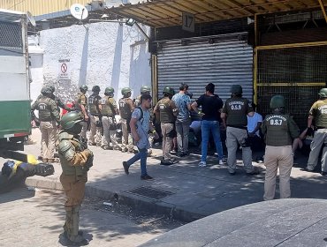 Megaoperativo policial en el Persa Biobío: 15 personas detenidas y más de 20 locales allanados