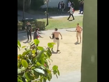 Registran brutal pelea con palos y cuchillos a plena luz del día en la Universidad de Concepción