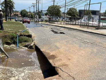 Millonarios daños deja rotura de matriz de Esval en Concón: Municipio pide que sanitaria "se haga responsable"