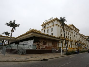 De ícono del turismo nacional a una verdadera "casa okupa": El brutal deterioro del Hotel O'Higgins de Viña del Mar