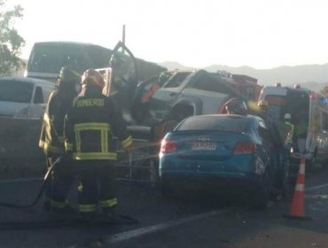Una víctima fatal dejó colisión múltiple entre cuatro vehículos en la ruta 68 en dirección a Valparaíso