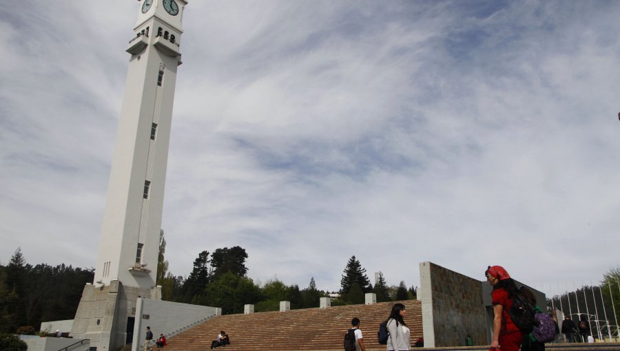 Rector de la Universidad de Concepción no descarta cerrar el perímetro del campus por hechos de violencia