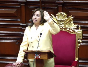 Quién es Dina Boluarte, la primera mujer presidenta de Perú que asumió el cargo tras la destitución de Pedro Castillo
