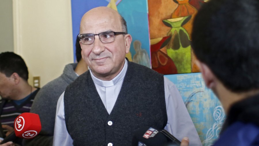 Arzobispo Fernando Chomalí afirmó estar "disponible" para mediar en huelga de hambre de miembros de la CAM