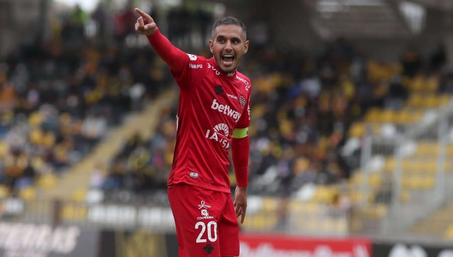 Federico Mateos fue oficializado como el tercer refuerzo de Universidad de Chile