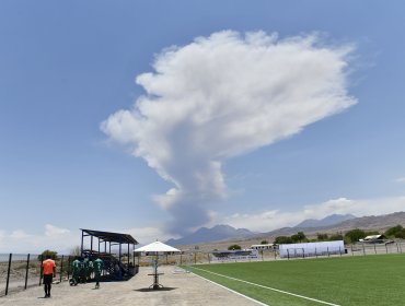Volcán Lasar: Onemi decretó alerta amarilla para San Pedro de Atacama tras pulso eruptivo