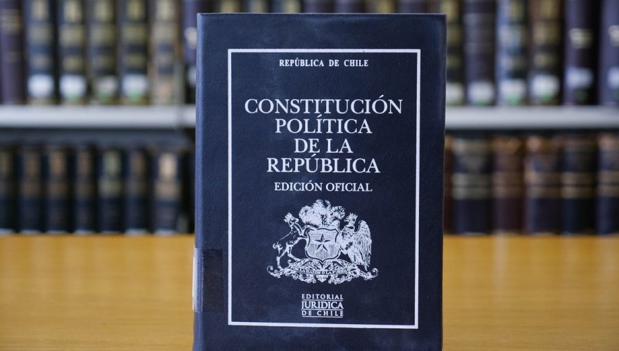 Partidos cierran acuerdo luego de tres meses de negociaciones para un nuevo proceso constituyente