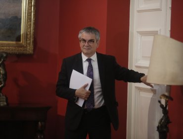 Ministro de Hacienda dice que nuevo proceso constitucional "probablemente nos va a tomar hasta inicios de 2024"