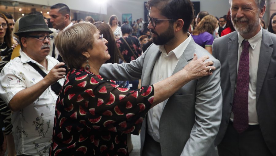 Boric y Bachelet participaron en acto por Día Internacional de los DD.HH. y coincidieron en que "la irrelevancia de los egos no tiene cabida"