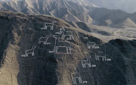 Arqueólogos descubren 168 geoglifos de gran tamaño en el desierto de Nazca en Perú