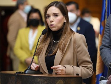 Diputada Camila Flores acusó "persecución política" en sumario a funcionarios municipales de La Cruz