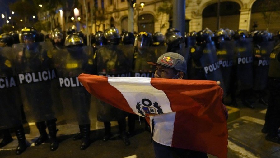 Gobierno de Chile hizo un llamado al "cese de la violencia" y a una "pronta solución de la crisis" en Perú