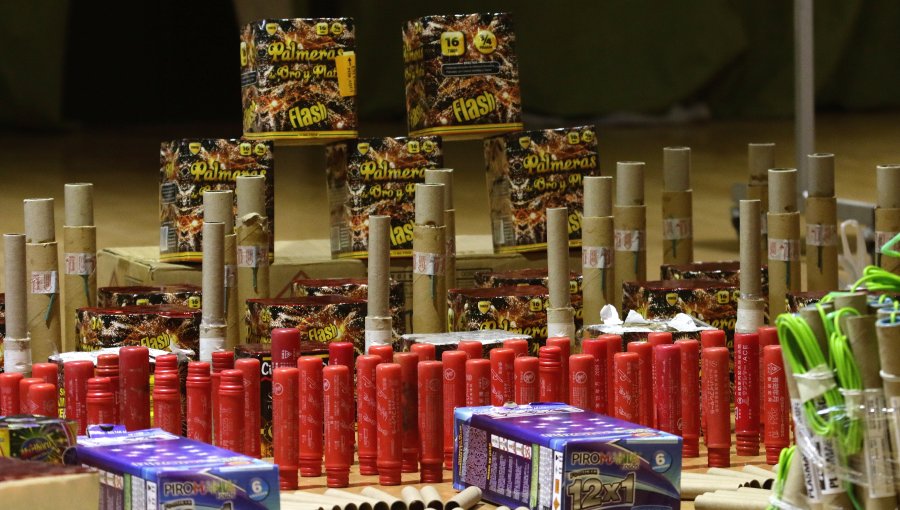 Cae el mayor distribuidor de fuegos artificiales del barrio Meiggs de Santiago: vendía hasta un peligroso explosivo usado en la minería