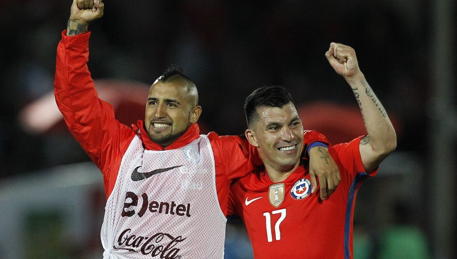 Medel y Vidal se sumaron a los festejos de Argentina y felicitaron a Messi