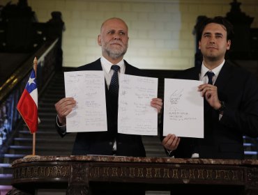 51% está de acuerdo con el pacto constitucional y 63% cree que el país necesita nueva Carta Magna, según la encuesta Cadem