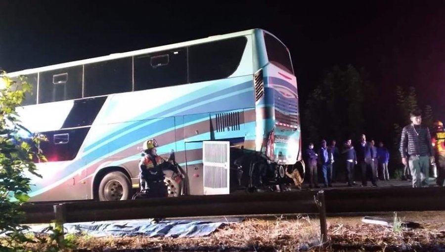 Dos lesionados deja violenta colisión entre un camión y dos buses de pasajeros en la ruta 5 Sur de Loncoche