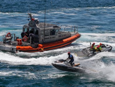 Armada dio inicio a la temporada de playas con ejercicio de rescate marítimo en Viña del Mar