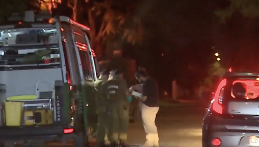 Hombre fue asesinado de tres balazos en Estación Central: sujetos desde un automóvil en movimiento dispararon en reiteradas ocasiones