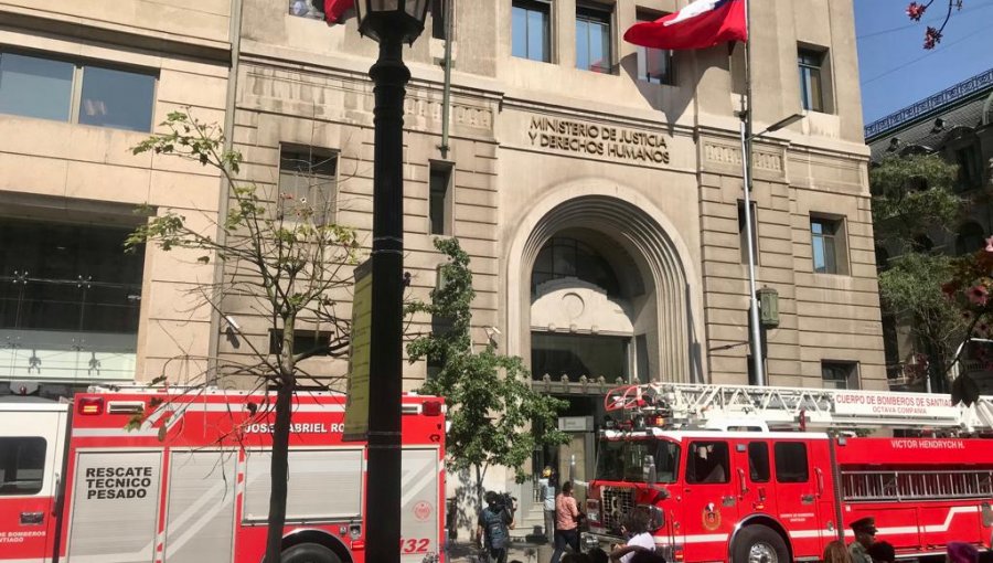 Amago de incendio afectó a las dependencias del Ministerio de Justicia: funcionarios fueron evacuados