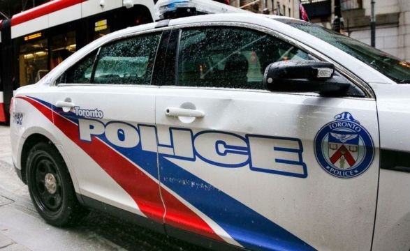 Conmoción en Canadá: Ocho adolescentes fueron detenidas y acusadas de asesinar a una persona sin hogar en Toronto