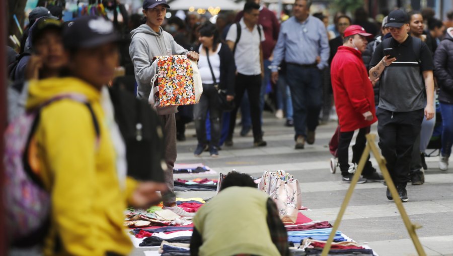 Cámara Nacional de Comercio por situación de Santiago: "Caminar por el centro es lo más parecido a una suerte de tour por el far west"