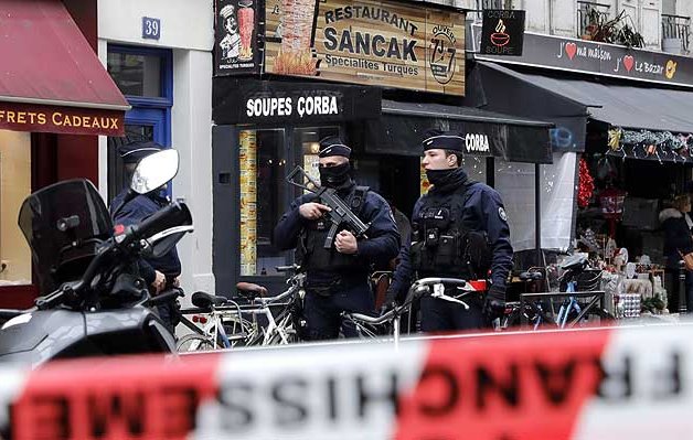 Tres personas murieron y tres resultaron heridas en un tiroteo en el centro de París: atacante fue detenido