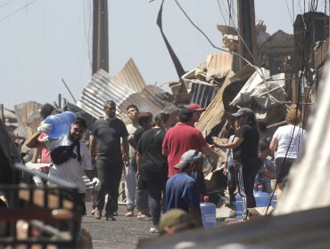 Piden a Ripamonti redestinar $150 millones de fiestas de Año Nuevo para ir en ayuda de damnificados por el incendio en Viña del Mar