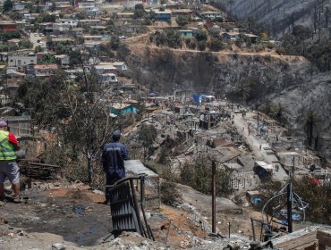 Gobierno lanza primeras medidas para ir en ayuda de damnificados en Viña del Mar: Se anunció subsidio de emergencia laboral