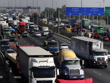 Gremios del Transporte en alerta por alza en los peajes desde enero