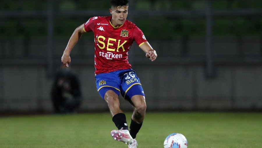 Ronald Fuentes confirmó que Thomas Galdames deja U. Española para jugar en el fútbol argentino