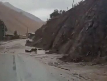 Intensas precipitaciones provocan anegamiento de viviendas y la activación de quebradas en Paihuano