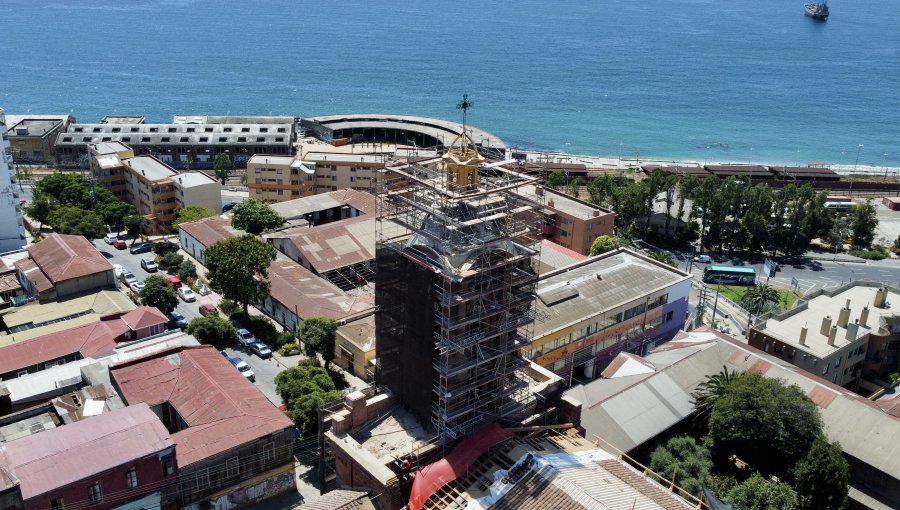Avanzan los trabajos de restauración de la cúpula de la iglesia San Francisco en el cerro Barón de Valparaíso