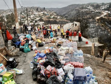 Damnificados por incendio en Viña denuncian robos y a inescrupulosos que buscan apropiarse de ayuda solidaria