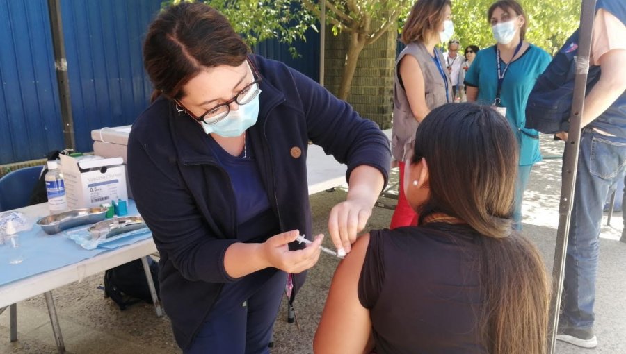 Implementan atenciones en zona afectada por incendio de Viña del Mar: Salud mental y vacunación preventiva contra el tétanos