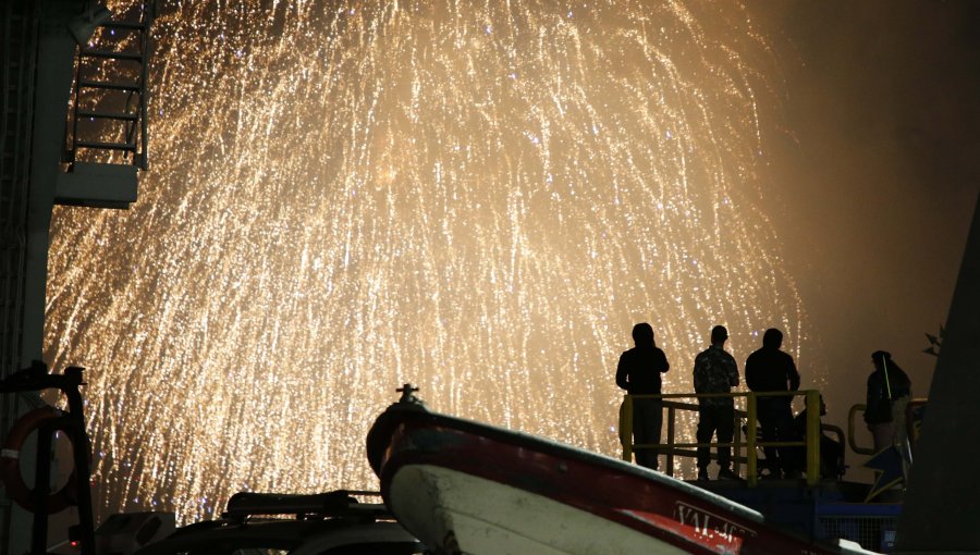 Valparaíso y Viña del Mar se quedan sin show de fuegos artificiales para Año Nuevo: DGMN no autorizó el uso de la pirotecnia vencida