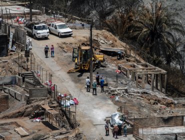 Comienza pago de bono de $1.500.000 para damnificados por megaincendio en la parte alta de Viña del Mar