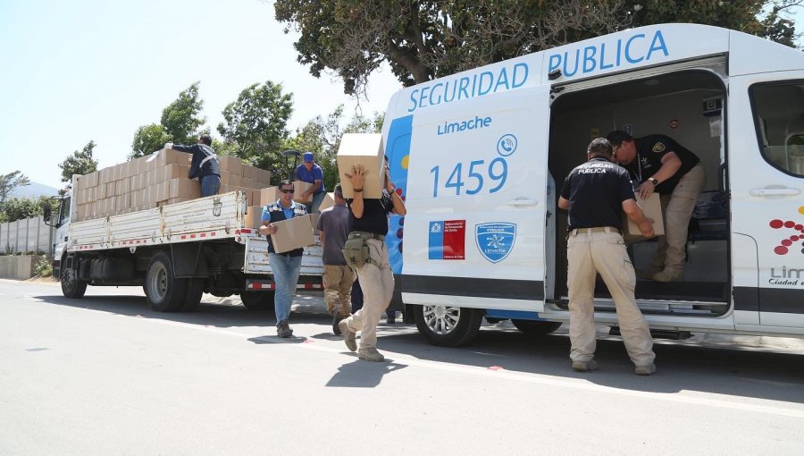 Dinero de los fuegos artificiales de Limache fueron redestinados a cajas de alimentos para personas mayores de la comuna