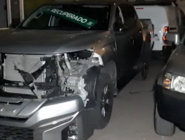 Desbarataron un taller mecánico clandestino en Lo Prado: se recuperaron tres automóviles
