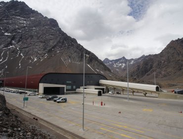 Malas condiciones climáticas obligan a cerrar paso fronterizo Los Libertadores