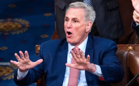 El histórico fracaso del republicano Kevin McCarthy para ser elegido presidente de la Cámara de Representantes de EE.UU.