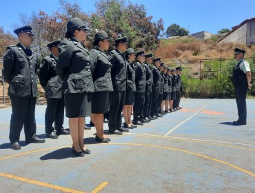 Gendarmes egresados de la escuela institucional llegan a reforzar la seguridad en cárceles de la región de Valparaíso