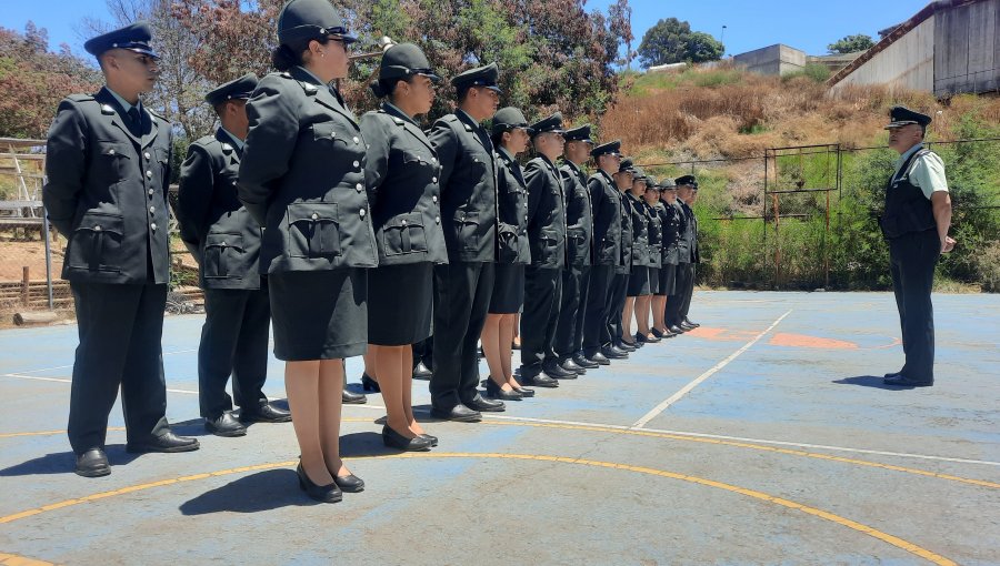 Gendarmes egresados de la escuela institucional llegan a reforzar la seguridad en cárceles de la región de Valparaíso