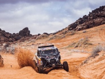 "Chaleco" López tuvo una mala jornada, pero se mantiene sexto en la general del Rally Dakar
