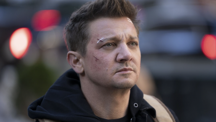 Desde el hospital, Jeremy Renner reaparece en redes sociales luego de complejo accidente